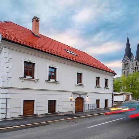 Hostel Bearlog Kocevje Eksteriør bilde