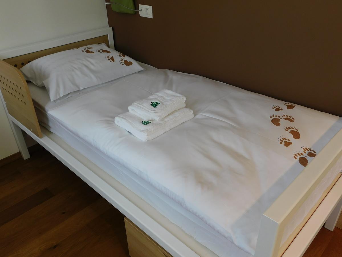 Hostel Bearlog Kocevje Eksteriør bilde