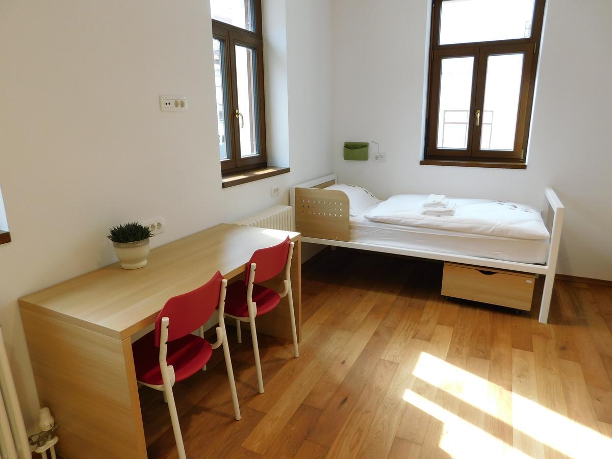 Hostel Bearlog Kocevje Eksteriør bilde