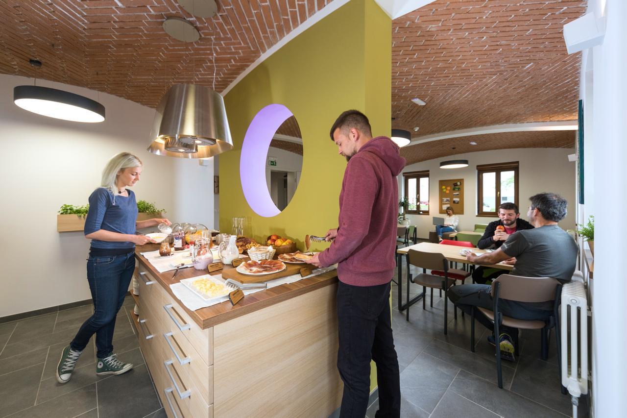 Hostel Bearlog Kocevje Eksteriør bilde