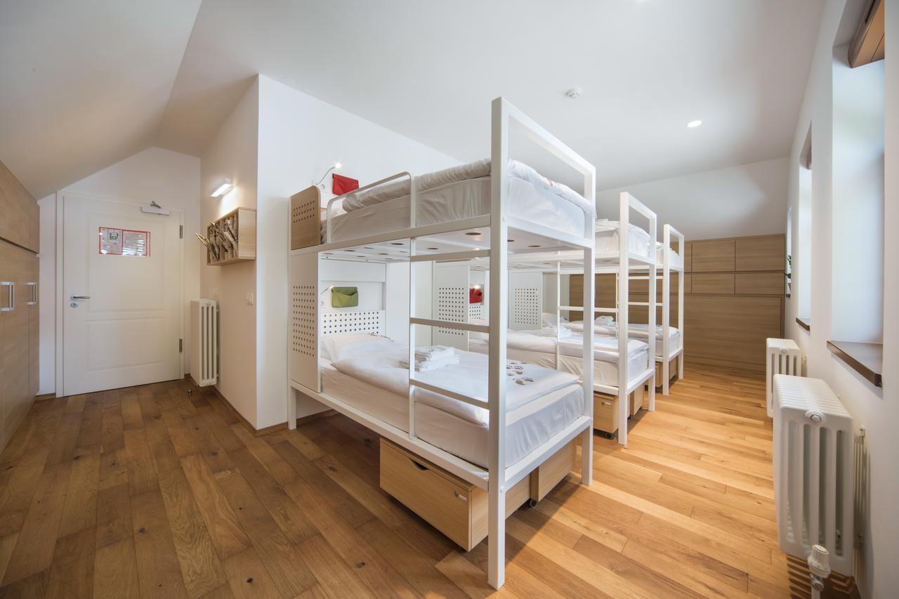 Hostel Bearlog Kocevje Eksteriør bilde